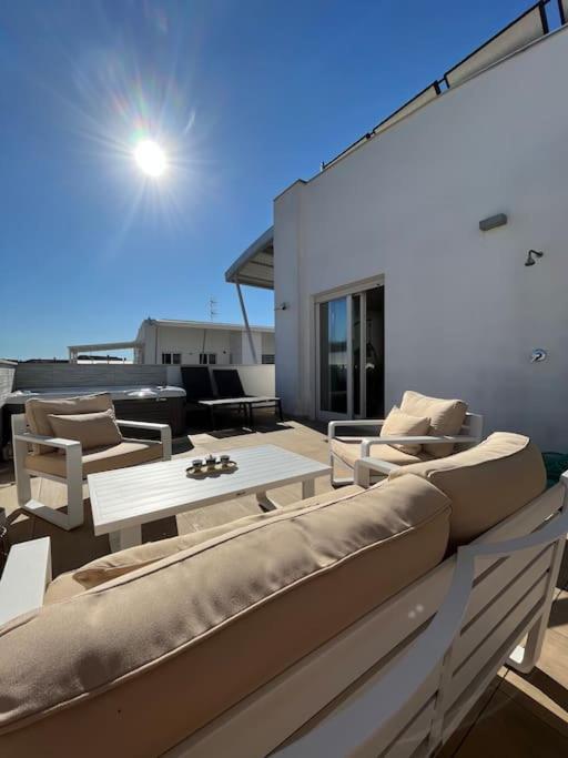 Attico Con Terrazza E Idromassaggio Appartamento